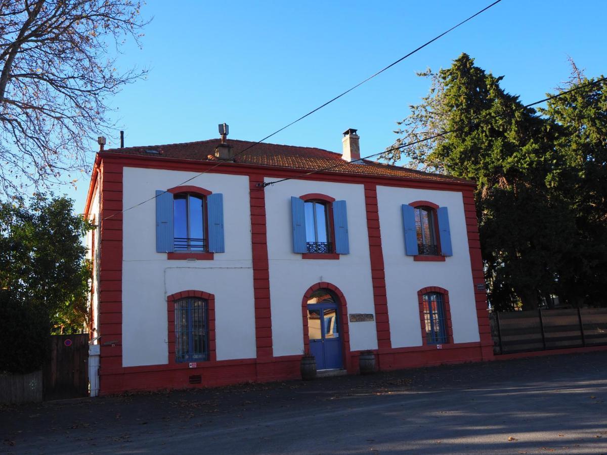 La Gare De Millas Chambres d'hôtes Exterior foto