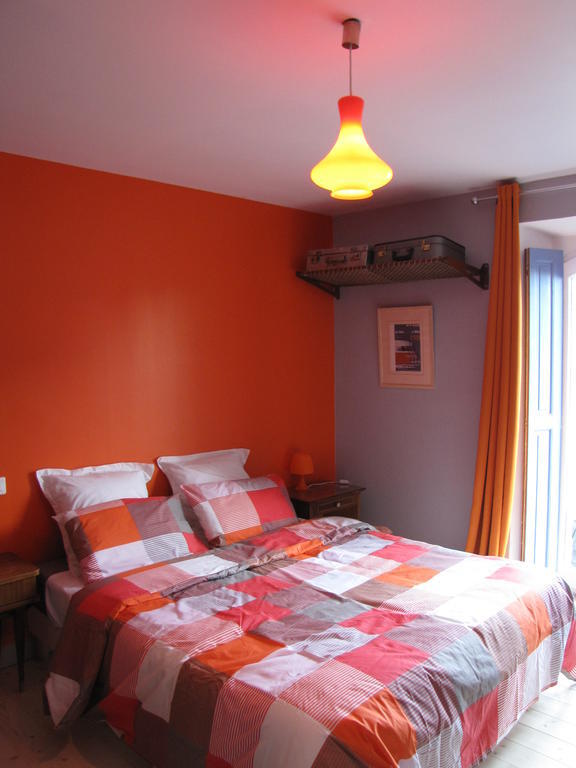 La Gare De Millas Chambres d'hôtes Habitación foto